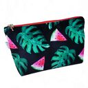 Kosmetyczka welurowa galaktyka Bardzo kobieca kosmetyczka uszyta z wysokogatunkowego weluru tapicers