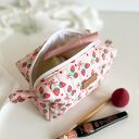 Truskawkowa kosmetyczka handmade dla niej - organizer do torebki i na podróż