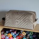 beżowa kosmetyczka M