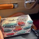 Męska kosmetyczka wodoodporna w retro auta z odpinaną zawieszką