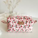Truskawkowa kosmetyczka handmade dla niej - organizer do torebki i na podróż
