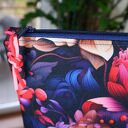 Kosmetyczka wodoodporna granat kwiaty