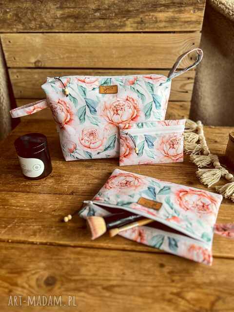 Komplet 3 kosmetyczek - PIWONIE