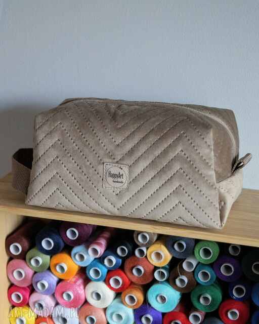 beżowa kosmetyczka M