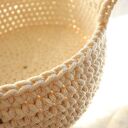 Kosz na pieczywo w kolorze ecru ze złotą nitką