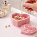 Dekoracyjna szkatułka w kształcie serca z żywicy epoksydowej