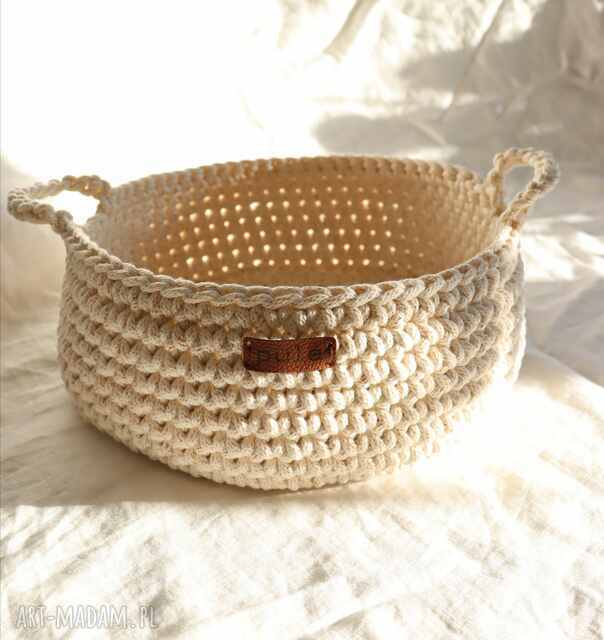 Kosz na pieczywo w kolorze ecru ze złotą nitką