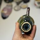 Baśniowy kubek z kamionki 170 ml w leśnym stylu fairy - ręcznie robiony, liściaste zdobienia