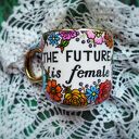 Ręcznie malowany kubek w kwiaty The future is female - Girls Power