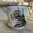 Porcelanowy kubek ręcznie malowany Kot w dmuchawcach