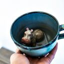 Ceramiczna filiżanka z figurką hipopotama -Burza morska ok 360 ml - na prezent