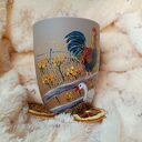 Wiejskie klimaty - ręcznie malowany kubek porcelanowy 300 ml: kogut, gąski i zioła
