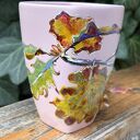 Różowy porcelanowy kubek ręcznie malowany Jesienne liście