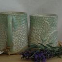 Mały kubek ceramiczny "Piórka" - ręcznie robiony z gliny