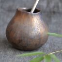 Duże złote matero do yerba mate - ręcznie lepione z kamionki
