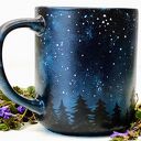 Ręcznie malowany kubek. Kubek ceramiczny z nocnym lasem, kosmosem, księżycem