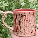 Różowy kubek ceramiczny 200 ml Landrynka z podpórką pod kciuk