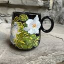 Porcelanowy kubek ręcznie malowany Kot Maine coon w dzikiej róży - 380 ml 