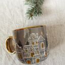 Zimowy świąteczny ręcznie malowany porcelanowy kubek KAMIENICZKI