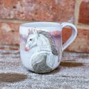Ręcznie robiony kubek ceramiczny z koniem - Różowy Sen Peony, ok. 370 ml