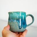 Duży ceramiczny kubek z koniem w środku - turkusowo-biały 380 ml
