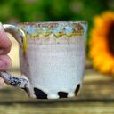 Handmade beżowy kubek ceramiczny 300 ml - nowoczesna klasyka