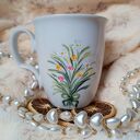 Ręcznie malowany świt na łące kubek 360 ml