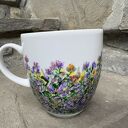 Porcelanowy kubek ręcznie malowany Kot w ogrodzie (300 ml)