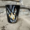 Czarny porcelanowy kubek ręcznie malowany Kozica - 330 ml