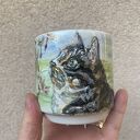 Porcelanowy kubek ręcznie malowany Kot w dmuchawcach