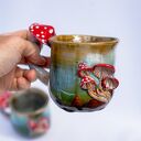 Duży kubek z muchomorem handmade - leśne poszycie, ok. 350 ml (brąz)
