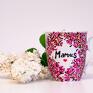 ręcznie malowany z motywem kwiatów magnolii i napisem: Mamuś. Kubki kubek do kawy