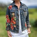 Jeansowa kurtka z haftem i aplikacjami maki