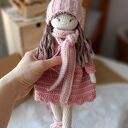 Lalka szydełkowa w różowej sukieneczce - handmade dla dziewczynki