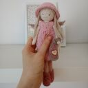 Szydełkowy aniołek jasnoróżowy - dekoracja handmade dla dziewczynki
