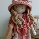Szydełkowa lalka pudroworóżowa - prezent dla dziewczynki (handmade)