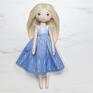 Bawełniana laleczka stylizowana na księżniczkę Elsę z bajki Frozen 2. Lalka