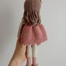 dla dziewczynki szydełkowa w różowej sukieneczce lalka na szydełku