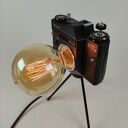 Lampka z aparatu fotograficznego - retro dekoracja vintage do biurka i na prezent