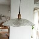 Szklana lampa wisząca z kloszem fusingowym - unikat 40 cm