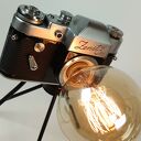 Lampka z aparatu - vintage oświetlenie, które dodaje wnętrzu charakteru