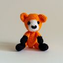 Miniaturowy lisek - breloczek szydełkowy handmade