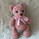 Miś Dante z kokardką w kolorze różowym