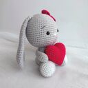 Króliczek z czerwonym serduszkiem - walentynkowy prezent handmade dla niej
