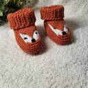 Box prezentowy dla dziecka: szydełkowa grzechotka Lis i skarpetki handmade