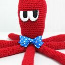 Ośmiornica z włóczki - szydełkowa maskotka handmade dla dziecka