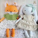 Króliczek Nela - przytulanka handmade 39 cm w beżowej sukieneczce w kwiatuszki