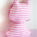 Kotek Psotek - Rózia - haftowana maskotka 19 cm