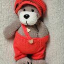 UROCZY MIŚ w spodenkach i czapeczce, maskotka, zabawka dla dziecka, do zabawy i spokojny sen