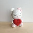 Kotek z czerwonym serduszkiem na Walentynki - maskotka handmade